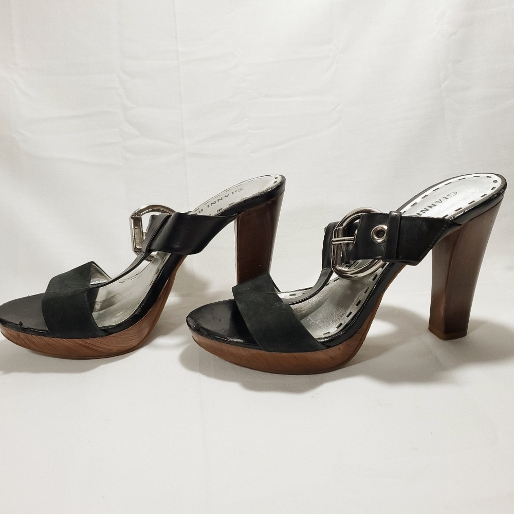 Gianni Bini Wooden Heels Beautiful Elegant size 8